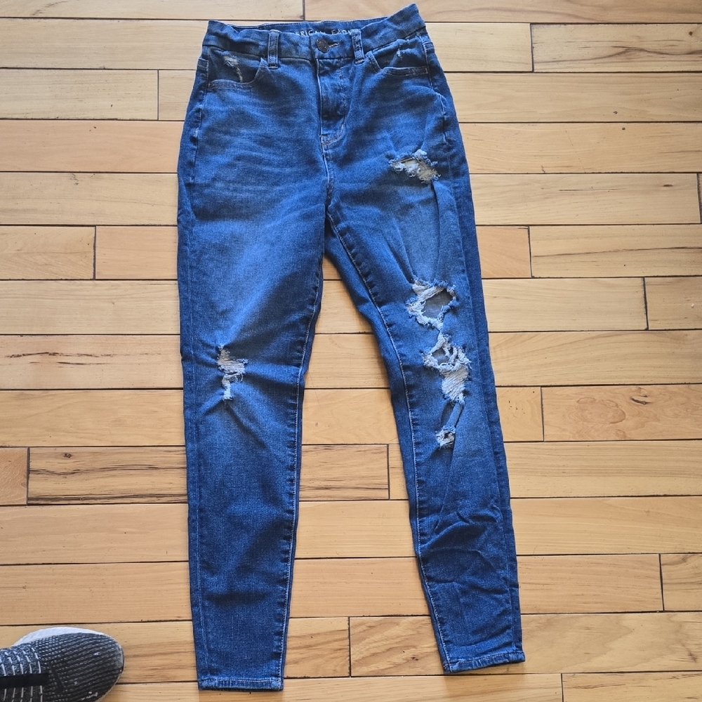 American Eagle Outfitters High Rise Blue Jeans
